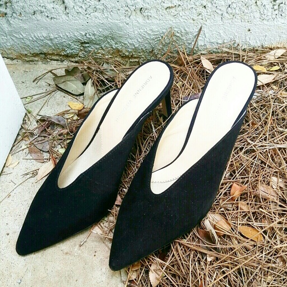 Adrienne Vittadini Shoes - 💎NWOB Adrienne Vittadini Black Suede Heeled Mules